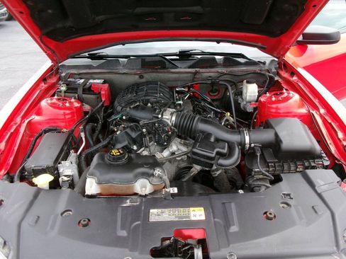 Used 2014 Ford Mustang Coupe RWD image 10