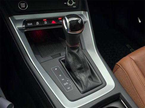 Used 2021 Audi Q3 2.0T Premium Plus w/ Premium Plus Package image 27