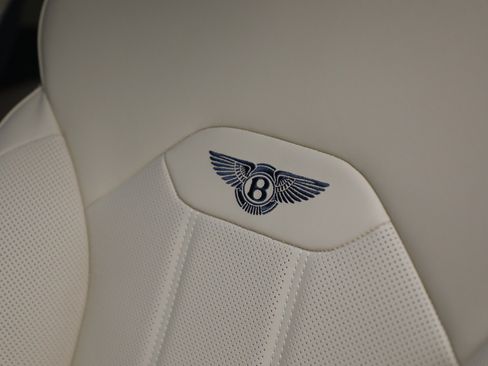 New 2025 Bentley Bentayga Extended Wheelbase image 23