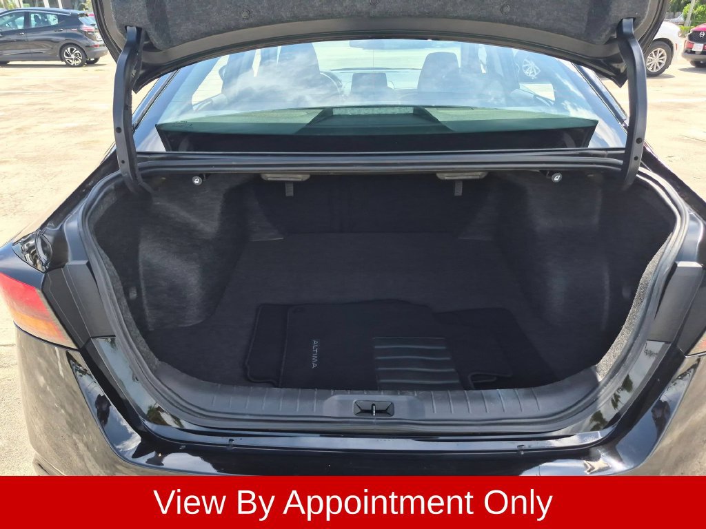 Used 2025 Nissan Altima 2.5 SV FWD image 26
