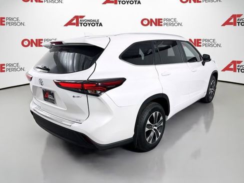 Certified 2025 Toyota Highlander XLE image 7