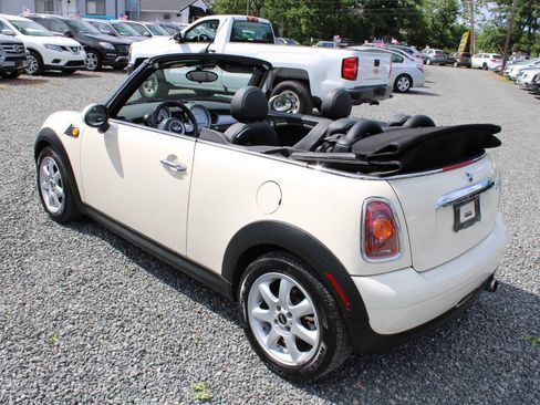 Used 2009 MINI Cooper Convertible FWD image 9