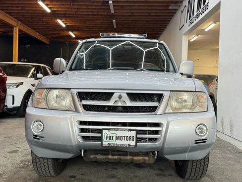 Used 2005 Mitsubishi Montero Limited image 2