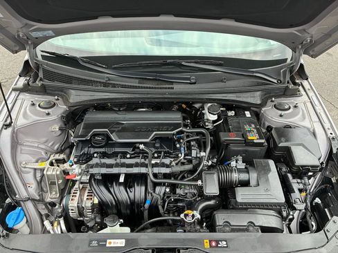 Used 2023 Hyundai Elantra SEL w/ Convenience Package image 10