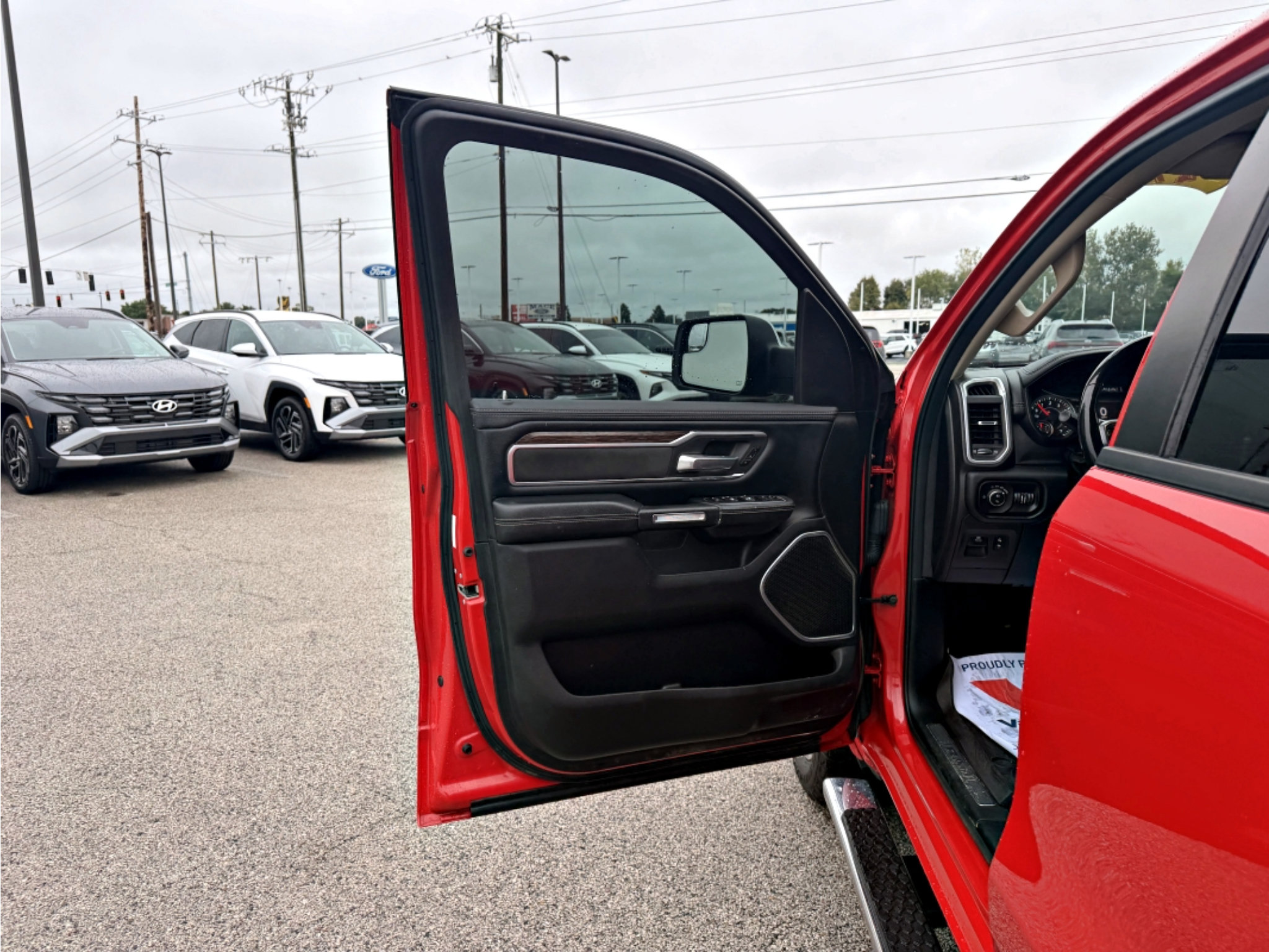 Used 2020 RAM 1500 Laramie AWD/4WD image 10
