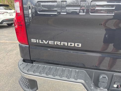 Used 2024 Chevrolet Silverado 1500 LT w/ Z71 Off-Road Package AWD/4WD image 17
