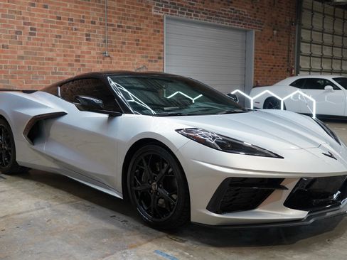 Used 2021 Chevrolet Corvette Stingray Preferred Cpe w/ 2LT image 4