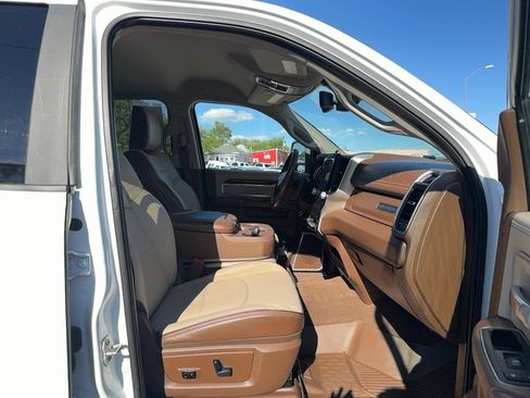 Used 2023 RAM 3500 Laramie AWD/4WD image 27
