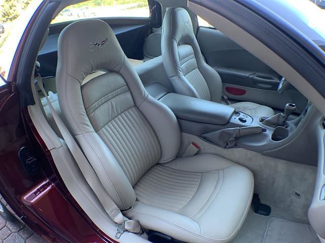 Used 2003 Chevrolet Corvette Coupe w/ Preferred Equipment Group RWD image 21