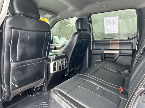 Used 2020 Ford F150 Lariat image 10