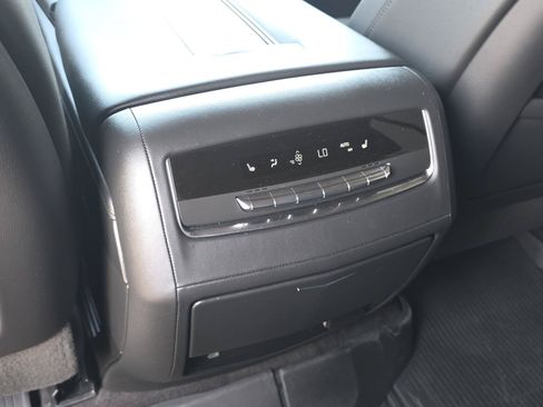 Certified 2023 Cadillac Escalade Sport RWD image 18