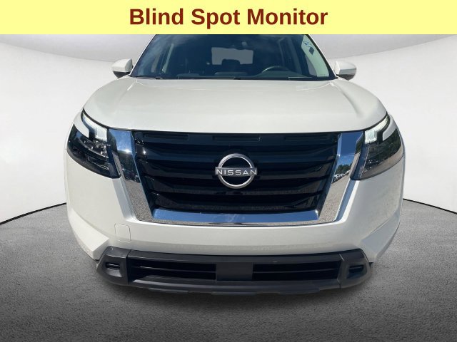 Used 2024 Nissan Pathfinder SV w/ Cargo Package AWD/4WD image 4