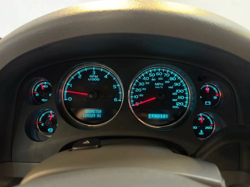 Used 2007 Chevrolet Avalanche LTZ w/ LTZ Preferred Equipment Group AWD/4WD image 12