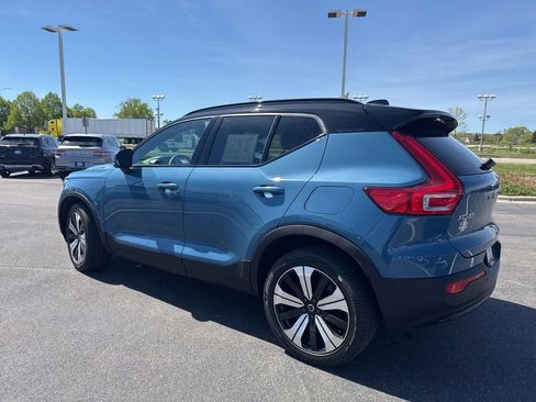 Used 2023 Volvo XC40 Recharge Plus AWD/4WD image 4