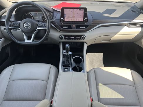 Used 2022 Nissan Altima 2.5 SL FWD image 2