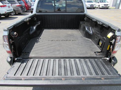 Used 2013 Toyota Tacoma 4x4 Double Cab w/ TRD Off-Road Pkg image 10