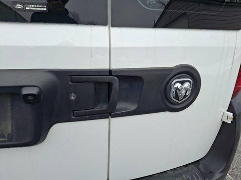 Used 2018 RAM ProMaster City Tradesman image 10