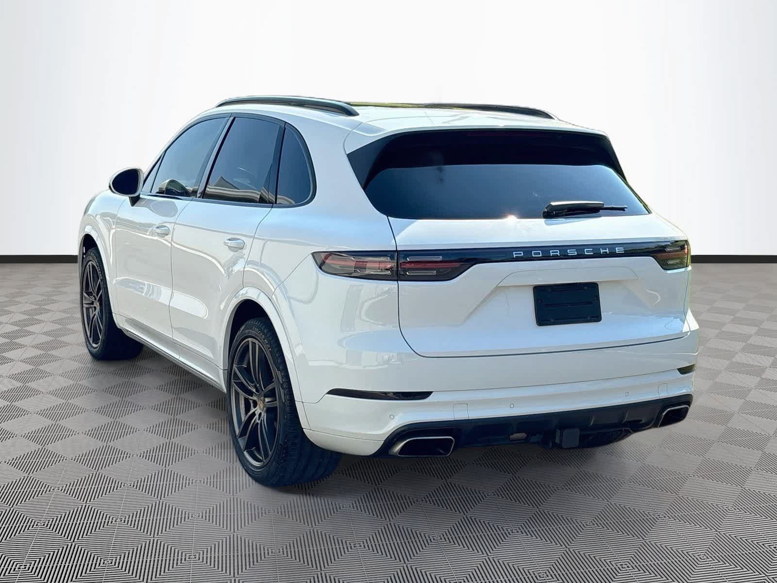 Used 2020 Porsche Cayenne AWD/4WD image 7