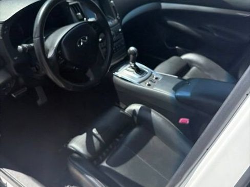 Used 2011 INFINITI G37 x Sedan w/ Premium Pkg AWD/4WD image 2