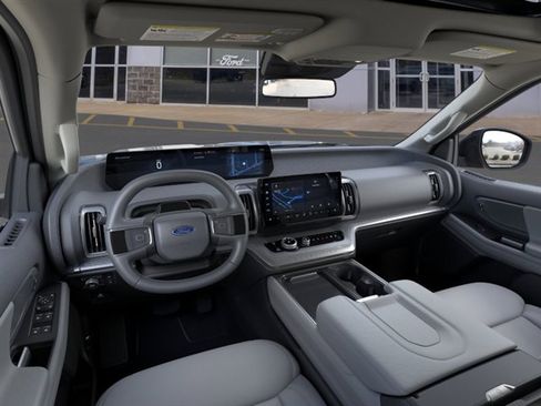 New 2026 Ford Expedition Active AWD/4WD image 9