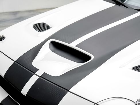 Used 2018 Dodge Challenger SRT Hellcat RWD image 40