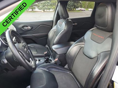 Used 2017 Jeep Cherokee Trailhawk w/ Comfort & Convenience Group AWD/4WD image 7
