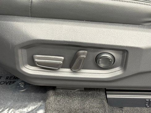 Used 2024 Toyota Tundra Limited image 17