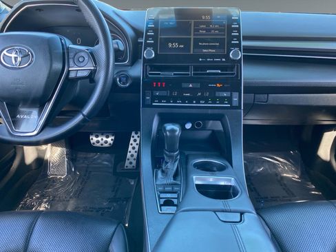 Used 2019 Toyota Avalon XSE w/ Preferred Accessory Package FWD image 11