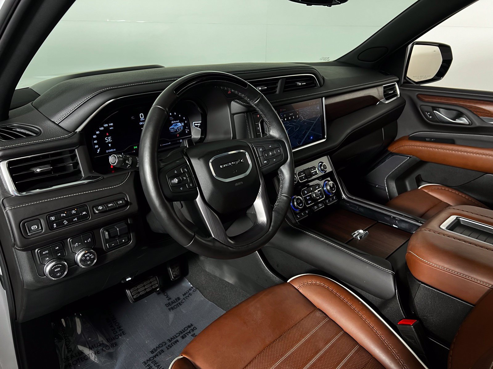 Used 2024 GMC Yukon Denali Ultimate AWD/4WD image 12