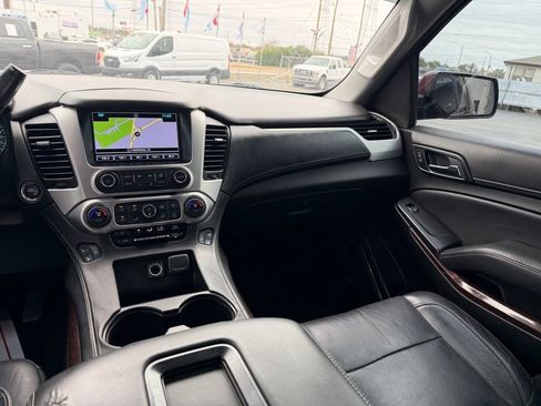 Used 2018 GMC Yukon XL SLT image 19