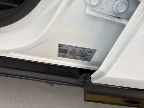 Used 2025 Buick Envista Sport Touring image 29