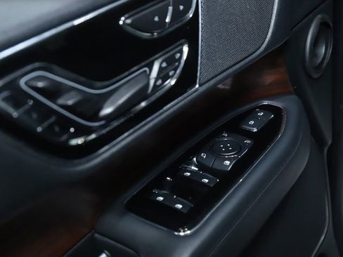 Used 2024 Lincoln Navigator Reserve image 18