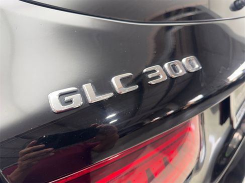 Used 2020 Mercedes-Benz GLC 300 image 23