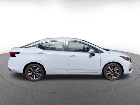 Used 2025 Nissan Versa SV FWD image 15