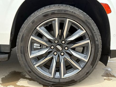 Used 2023 Cadillac Escalade ESV Sport w/ Heavy-Duty Trailer Package AWD/4WD image 9