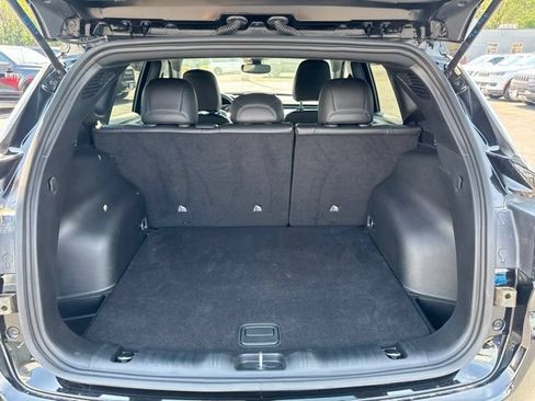 Used 2025 Jeep Compass Limited AWD/4WD image 9
