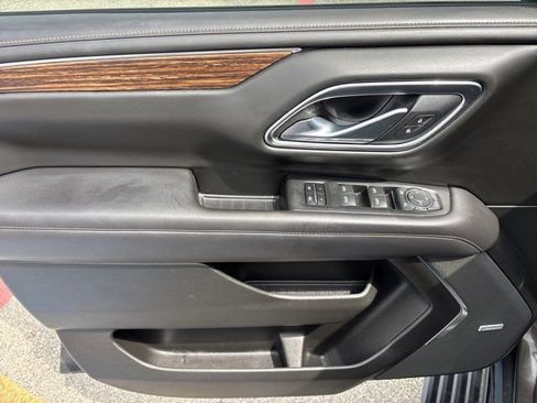 Used 2021 Chevrolet Suburban High Country image 19