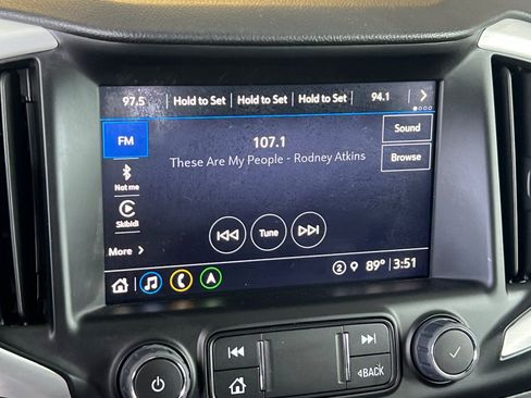 Used 2024 GMC Terrain SLE w/ Driver Convenience Package image 19