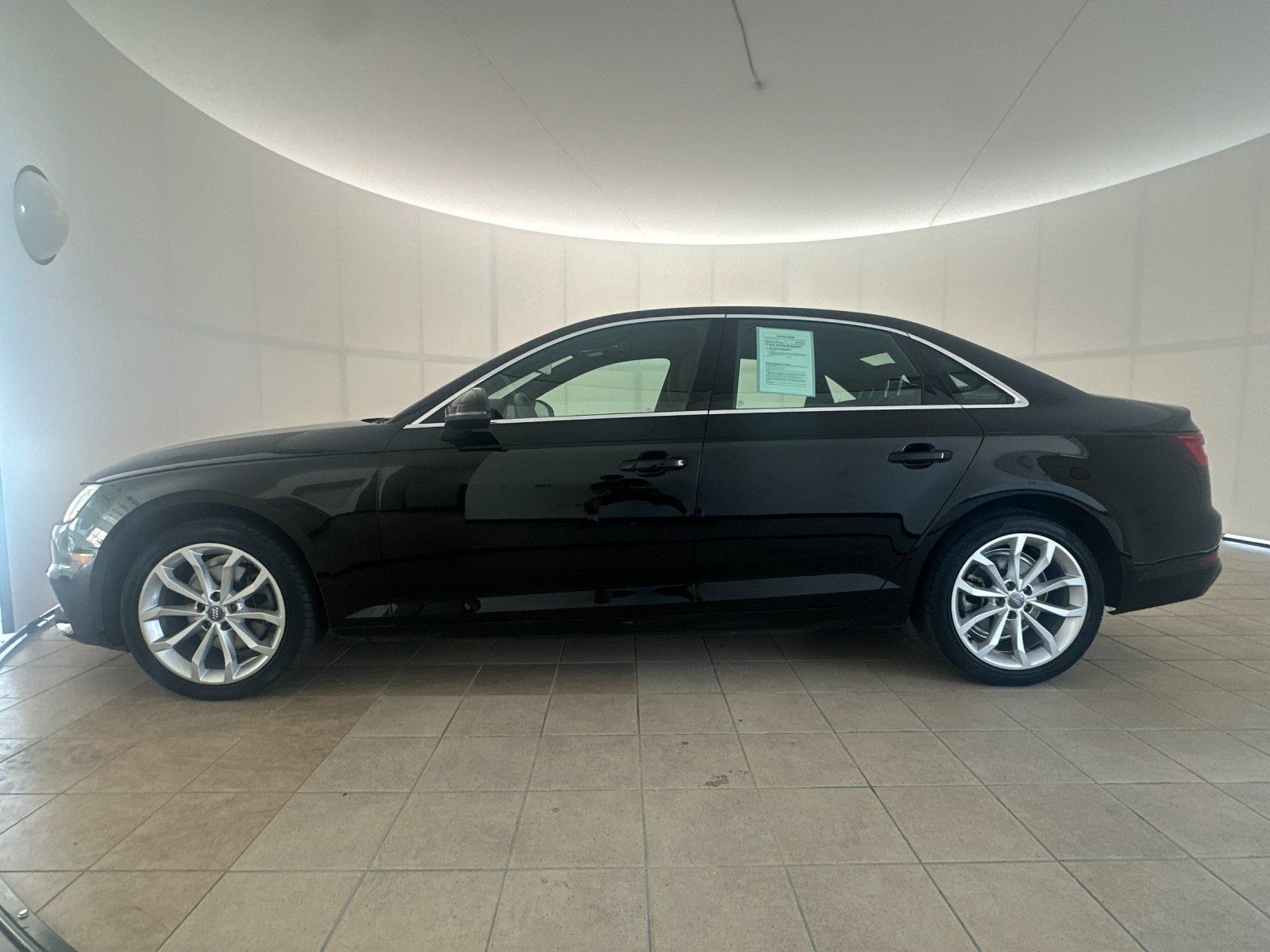 Used 2019 Audi A4 2.0T Premium w/ Convenience Package FWD image 3