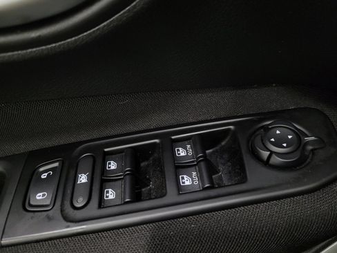 Used 2021 Jeep Renegade Latitude w/ Sun & Sound Group AWD/4WD image 27