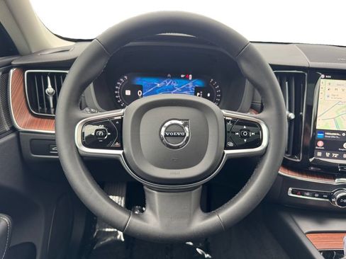Certified 2024 Volvo XC60 B5 Ultimate w/ Climate Package AWD/4WD image 16