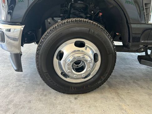 Used 2026 Ford F350 Lariat AWD/4WD image 14