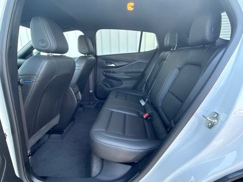 Used 2025 Buick Envista Sport Touring w/ Convenience I Package FWD image 16