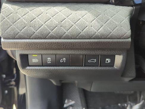 Used 2026 Toyota Camry XLE FWD image 14