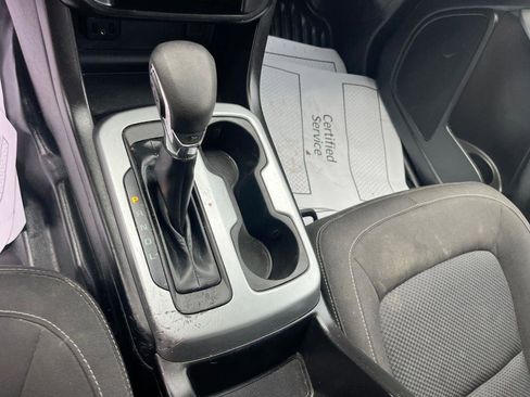 Used 2022 Chevrolet Colorado LT w/ Fleet Safety Package image 16