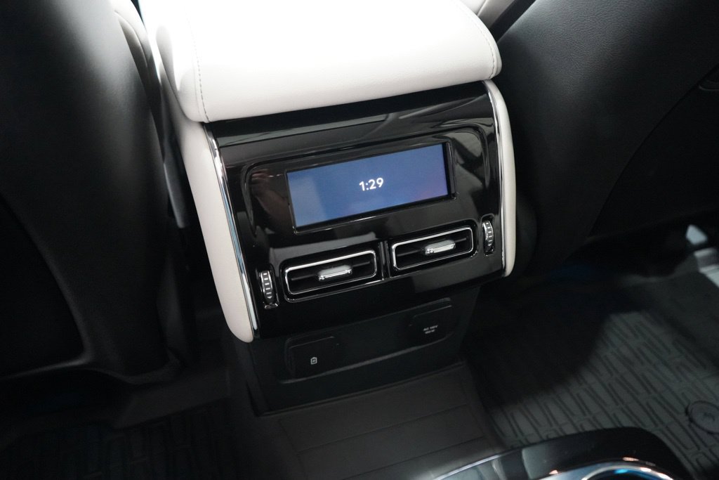 Used 2026 Lincoln Aviator Reserve AWD/4WD image 33