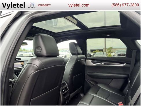 Used 2023 Cadillac XT5 Premium Luxury image 15
