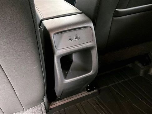 Used 2025 Buick Envista Sport Touring image 35