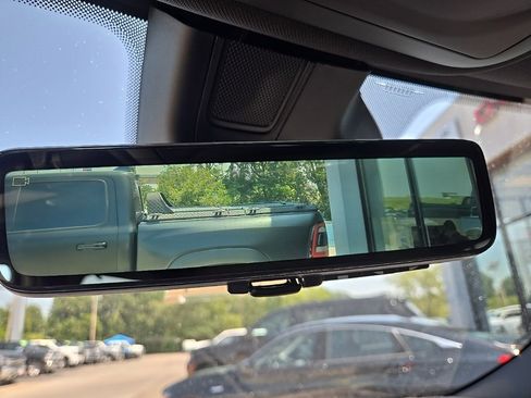 Used 2025 Jeep Grand Cherokee L Limited w/ Luxury Tech Group II image 77