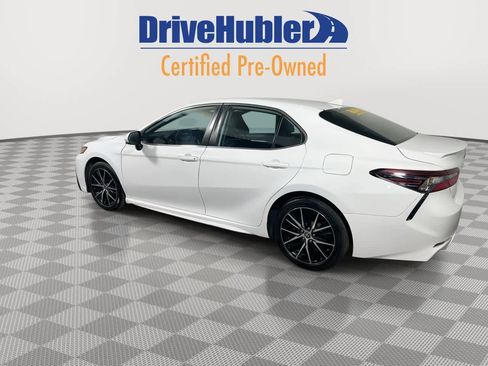 Used 2021 Toyota Camry SE image 6